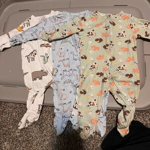 Old Navy Kids Animal Print Footies - Green, Blue, White